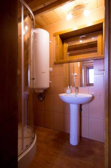 Фото номера Апартаменты Гостевой дом Nimfa Apartments г. Păuleni-Ciuc 60